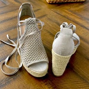 Never wore Crochet wedge